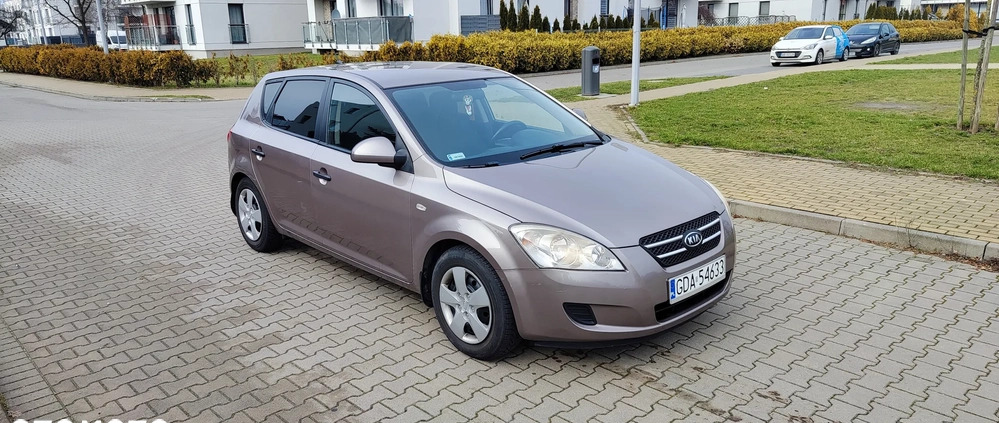 Kia Ceed cena 13390 przebieg: 205100, rok produkcji 2009 z Bieruń małe 92